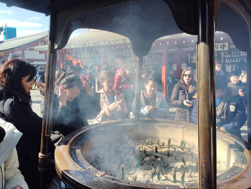 Tokyo: Asakusa & Senso-ji Temple 1.5-Hour Guided Tour - Purifying with water and incense