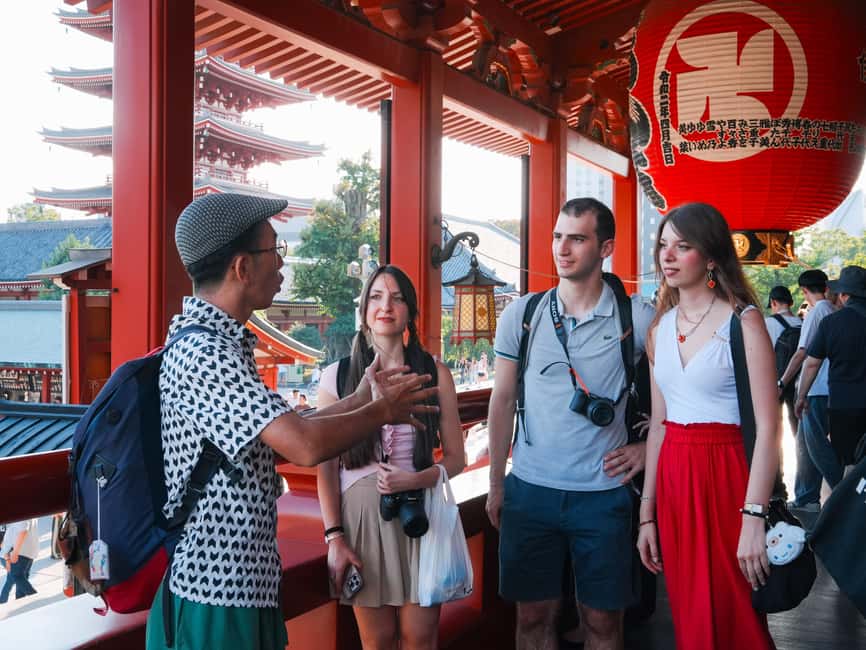 Tokyo: Asakusa & Tokyo’s Oldest Temple Senso-ji Walking Tour - Walking under the Kaminarimon Gate