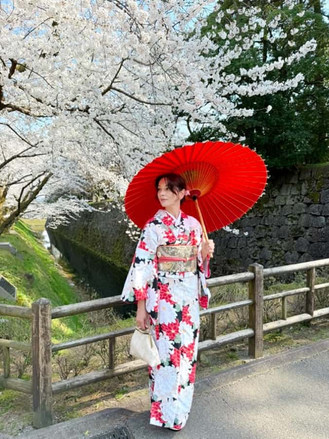 Tokyo Asakusa: Traditional Kimono Rental Experience at Wargo - Starting at Wargo on Asakusa’s fourth floor
