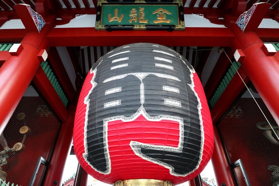 Tokyo: Asakusa Walking Tour with Sensoji Temple Visit - Asakusa Shrine and Two Religious Traditions