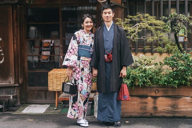 Tokyo Authentic Kimono Rental in Asakusa with Photography Option - A Traditional Outfit in the Heart of Asakusa