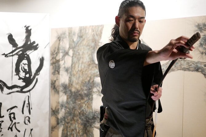 Tokyo : Authentic Samurai Experience in a Private Space. - Facing a real samurai in a controlled exchange