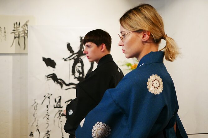 Tokyo : Authentic Samurai Experience in a Private Space. - Kimono dressing comes before the sword