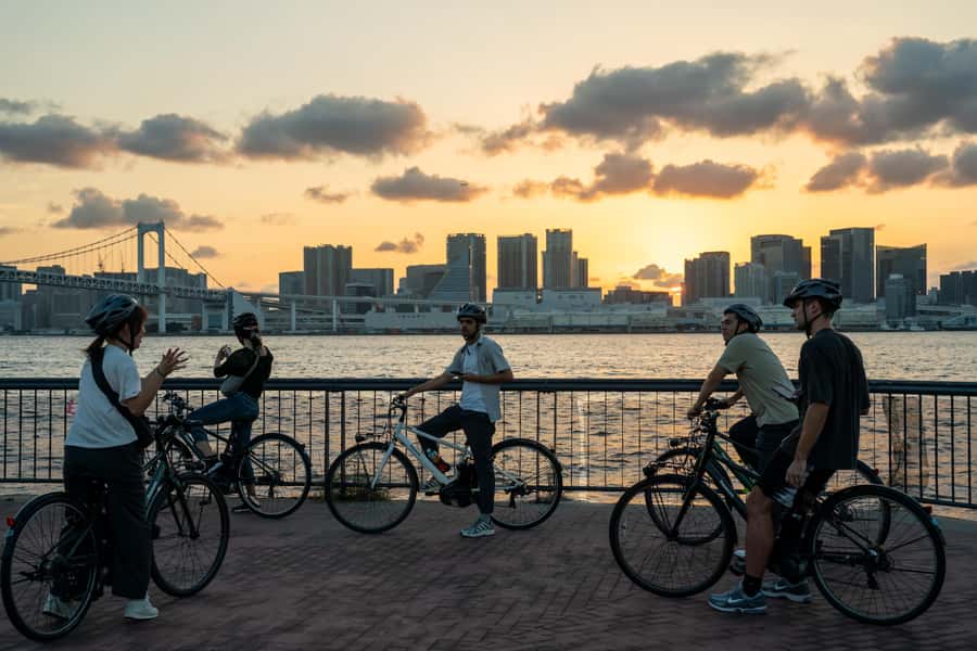 Tokyo Bay Area: Sunset Night View 3h E-bike Guided Bike Tour - Gundam, wide roads, and photo stops