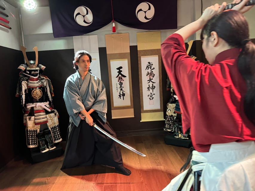 Tokyo: Best Samurai Experience - Choosing your costume and getting ready