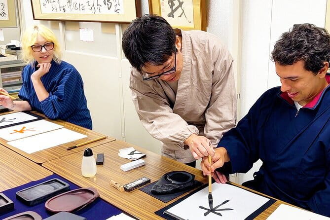 Tokyo: Calligraphy Workshop & Original T-Shirt Creation - From Shinjuku meeting point to calligraphy studio