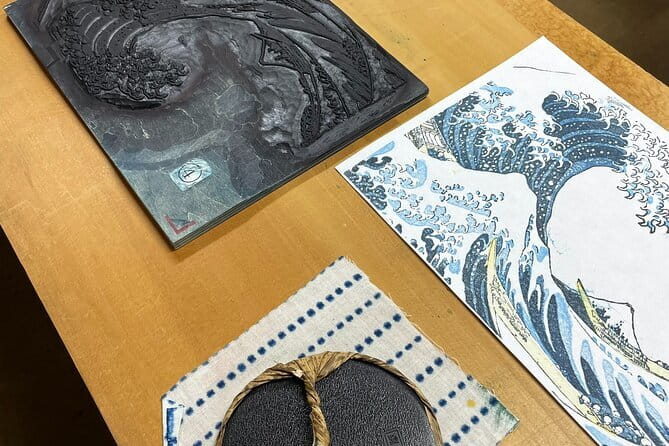 Tokyo: Calligraphy Workshop & Original T-Shirt Creation - Adding your design to an original T-shirt