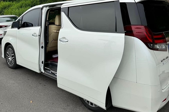 Tokyo center Private Transfer to Narita Airport(NRT) 5-9pax - Communication is a real part of the service