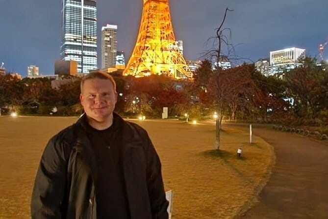 Tokyo Cherry Blossom Half Day Walking Tour with a Local Guide - Sumida Park: blossoms, snacks, and Tokyo Skytree