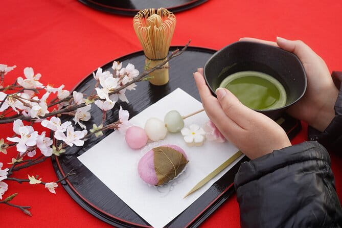 Tokyo Cherry Blossom Matcha Experience in Yoyogi Park (Shibuya) - Matcha Under the Cherry Trees