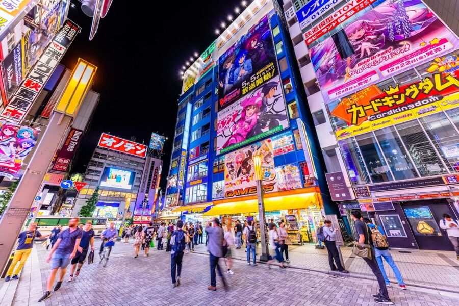 Tokyo:Cherry Blossom Mt Fuji & Shibazakura Festival Day Trip - The Lawson stop is quick, familiar, and weather-dependent