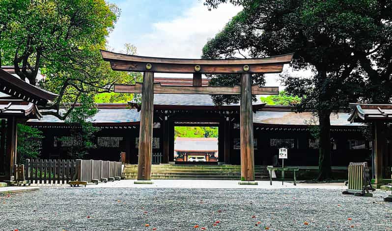 Tokyo: City Tour B - Starting at Meiji Shrine beside Yoyogi Park