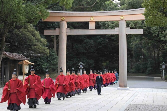 Tokyo City Tour by Private Car & English guide - Senso-ji and Nakamise: Tokyo’s best first glimpse