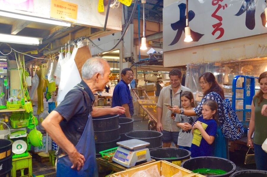 Tokyo: Classic Tsukiji Food Tour - Sweets, tamagoyaki, and food from around Japan