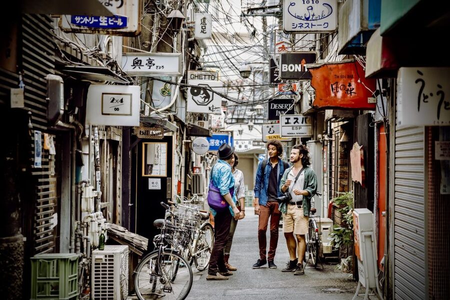Tokyo: Custom Hidden Gems & Highlights Tour with Local Guide - An eight-hour day for travelers with a clear plan