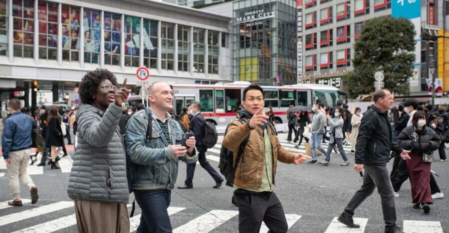 Tokyo: Custom Hidden Gems & Highlights Tour with Local Guide - What a two-hour visit can realistically cover