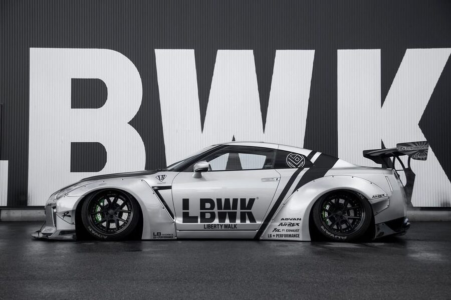 Tokyo: Daikoku Self-Drive R35 GT-R Custom Car Experience - Rainbow Bridge and the Wangan Highway