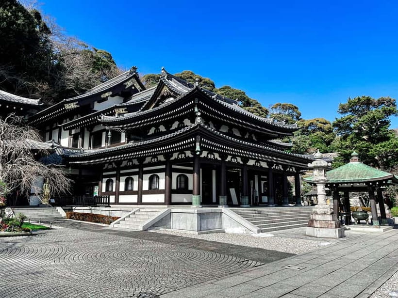 Tokyo: Day Trip to Kamakura in Spanish - Spanish - Hase-dera and the old tram ride