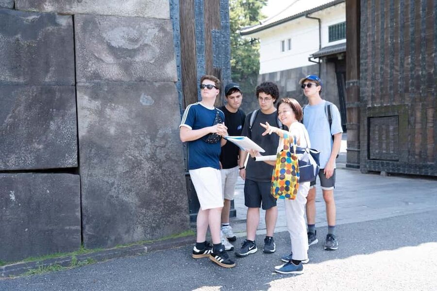 Tokyo: Edo Castle and Imperial Palace Guided Walking Tour - Kita-Hanebashi, Takebashi, and the final bridges