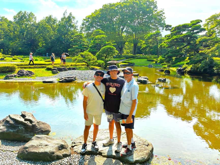 Tokyo: Edo Castle Ruins & Imperial Palace East Garden Tour - Samurai Guardhouses and Castle Security