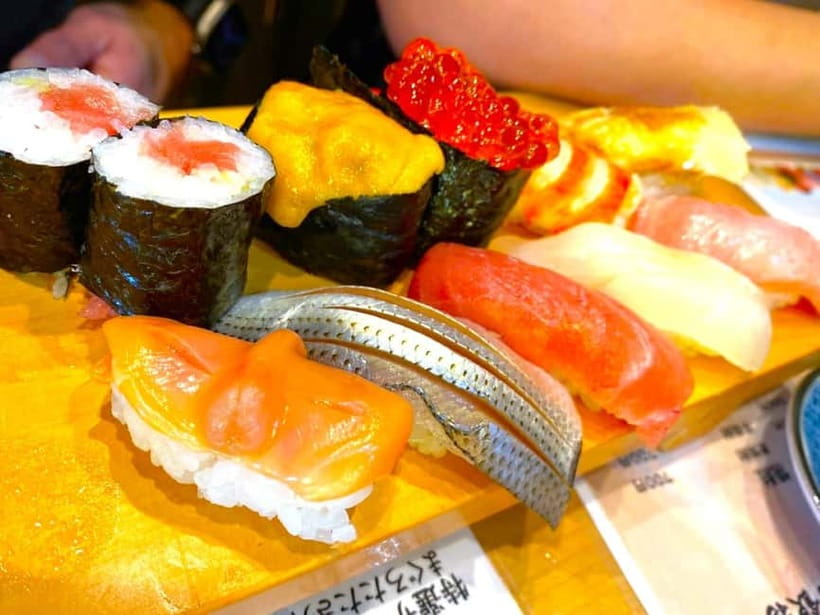 Tokyo: Full Course Tour: Explore 10 Must-Sees & Hidden Gems - Tsukiji Honganji and lunch at the Outer Market