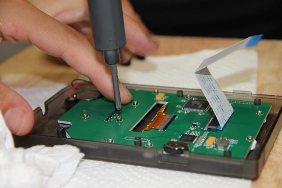 Tokyo: Gameboy Mod Workshop at Akihabara - Who will get the most from the two hours?