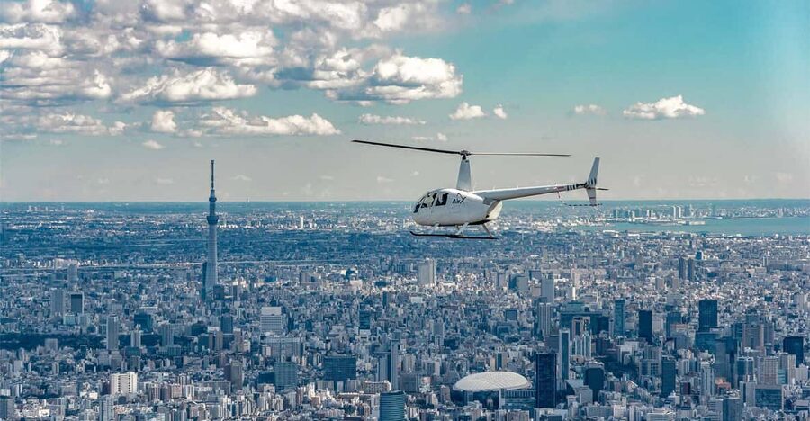 Tokyo: Guided Helicopter Ride - Safety, passenger limits, and small children