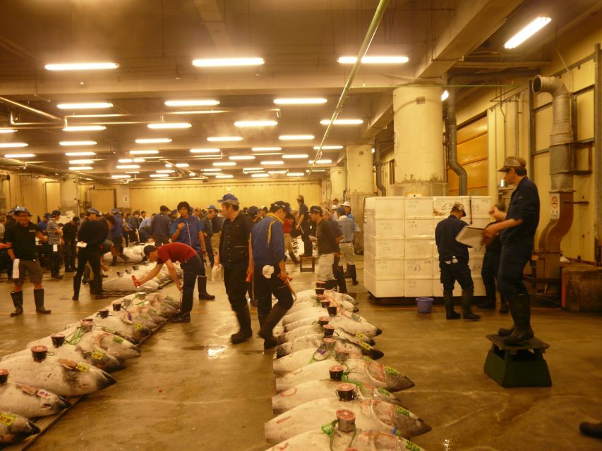 Tokyo: Guided Walking Tour of Tsukiji Market with Lunch - Nine tastings, and what you are really paying for