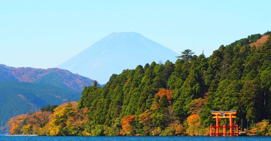 tokyo:Hakone Owakudani & Gotemba Premium Outlet 1d Tour - Hakone Shrine and the Peace Torii