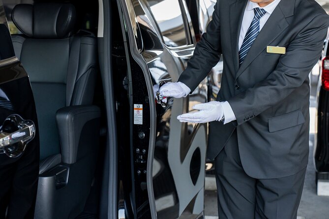 Tokyo ⇆ Haneda Airport Private Transfer 1-way or Roundtrip - The vehicle, luggage, and comfort