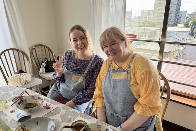 Tokyo Haneda: Bento & Ramen Gyoza Cooking Class in a Local home - Who should book this experience?