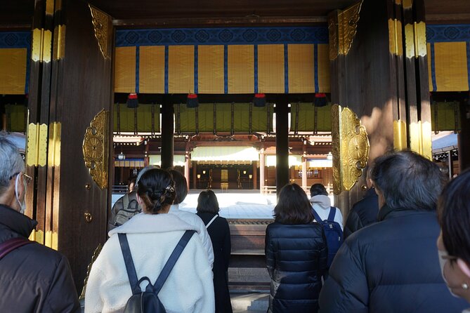 Tokyo: Harajuku Meiji Shrine to Shibuya Crossing Guided Tour - Finishing at Shibuya Crossing