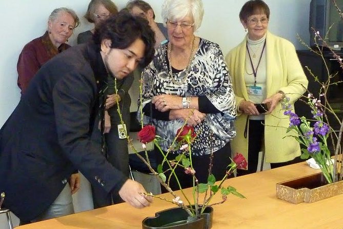 Tokyo Ikebana, Japanese Traditional Flower Arrangement Experience - Why this short Tokyo class feels different