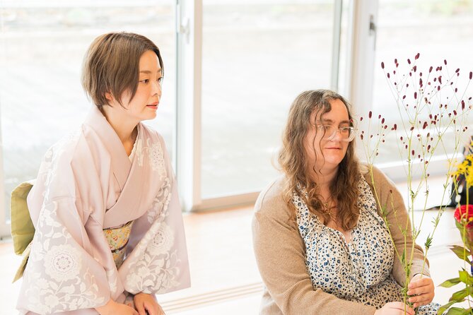 Tokyo Ikebana Wellness Art Experience near Shinjuku - Taking the arrangement back to your hotel