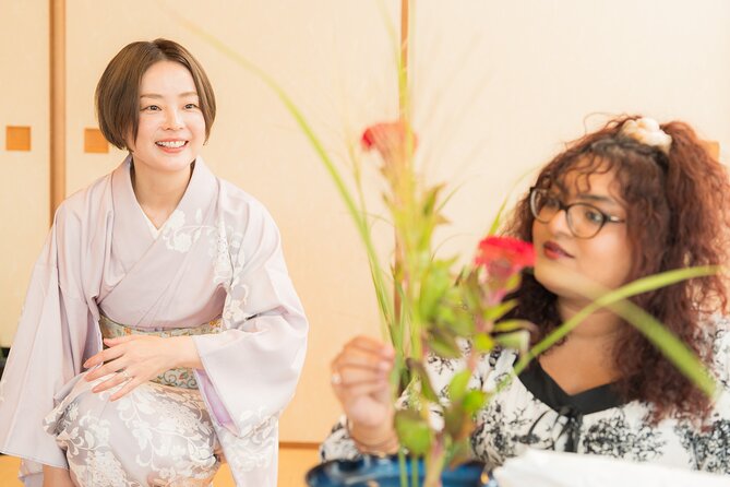 Tokyo Ikebana Wellness Art Experience near Shinjuku - Meeting Ai-sensei in Nakano