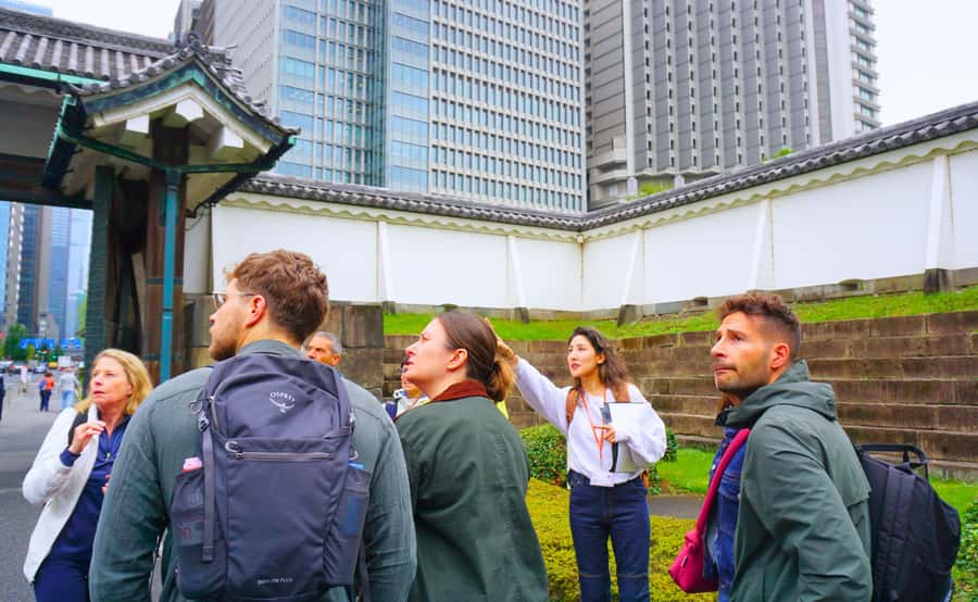 Tokyo: Imperial Palace, the history of Japan (ENGLISH GUIDE) - Is $40 a fair price?