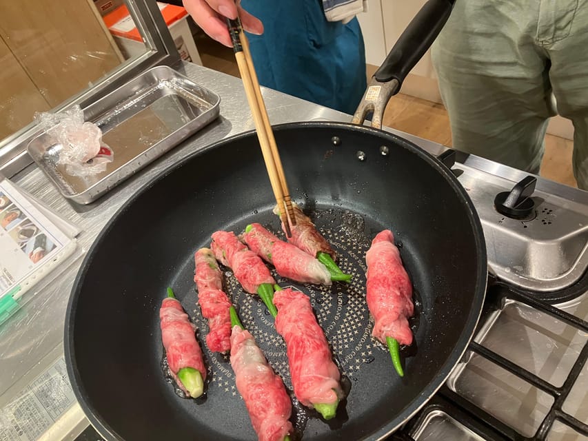 Tokyo: Japanese Home-style Cooking Class with Meal - The instructors and teaching style