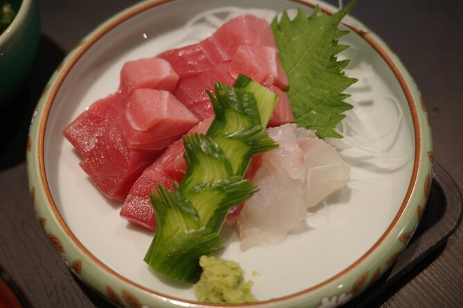 Tokyo: Japanese Knife Skills and Sashimi & Tempura Cooking Class - Sashimi slicing and decorative vegetable cuts