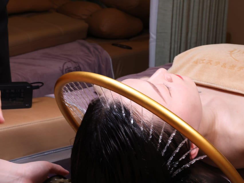 Tokyo: Japanese Massage - Kangfu Beauty & Body Care Salon - Micro-bubble scalp care for tired Tokyo days
