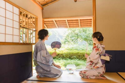 Kimono Rental inside Shinjuku Gyoen National Garden