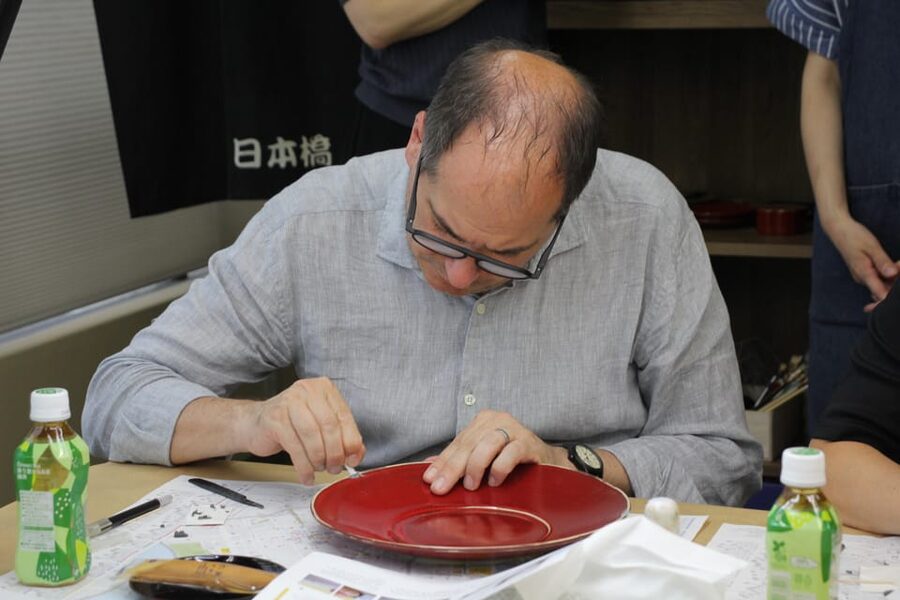Tokyo: Kintsugi Art Repair Workshop - From Asakusa to Nihonbashi in about 15 minutes