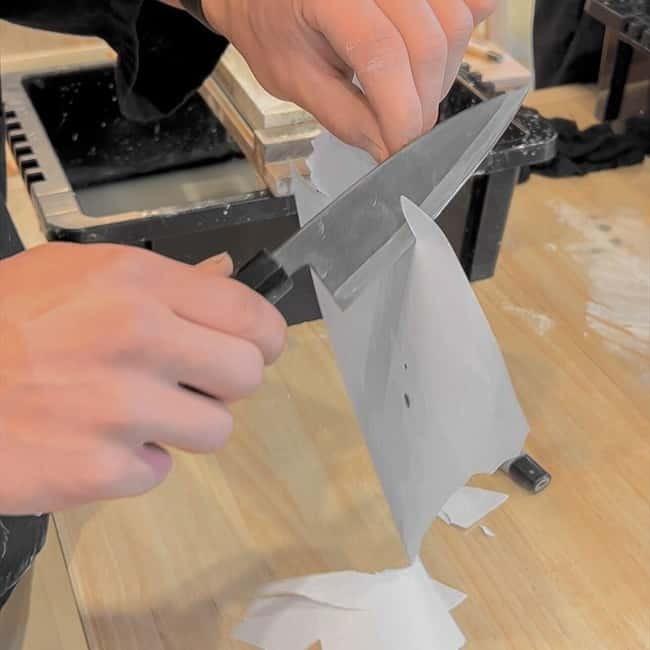 Tokyo: Knife Making Workshop (Sharpening, Engraving) - Sharpening takes patience, not brute force