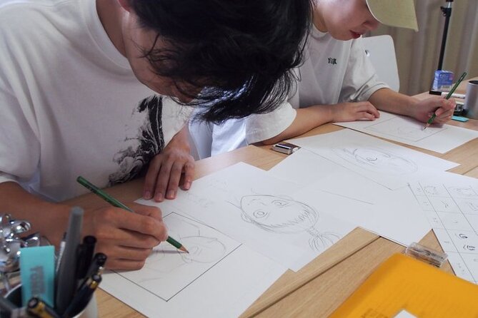 Tokyo Manga Drawing Workshop Guided by Active Pro Manga Artist - Screen tones and the look of finished manga