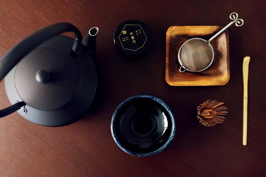 Tokyo: Matcha and Kimono Experience - A tea lesson with a kimono at its center