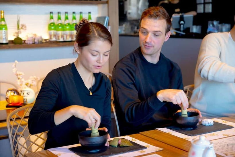 Tokyo: Matcha Making Experience with Mochi Sweets in Asakusa - Why the seated format matters