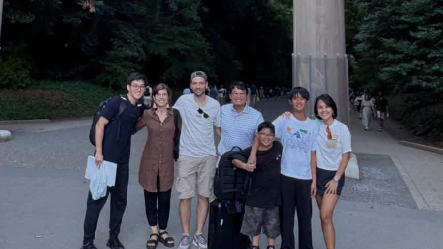 Tokyo: Meiji Shrine Walking Tour with Local Guide - Finding the lesser-known stones behind the main hall
