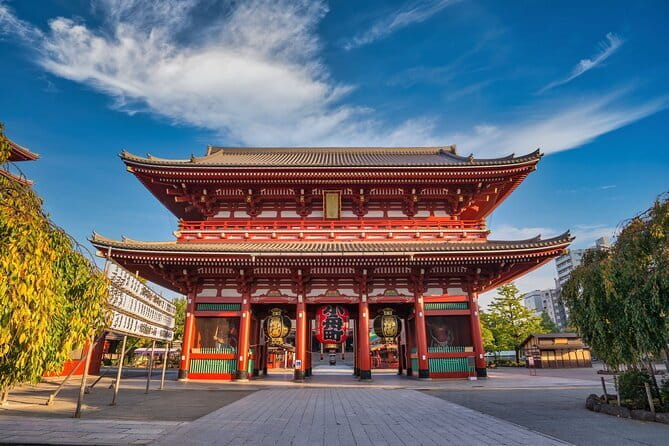 Tokyo Morning Small Group Tour - Nijubashi Bridge offers the morning’s signature view