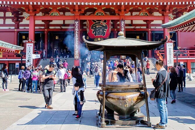 Tokyo Morning Small Group Tour - Asakusa changes the mood