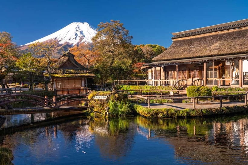 Tokyo: Mt. Fuji, Arakurayama Sengen Park, Oshino Hakkai Tour - Guides, vehicles, and the language question