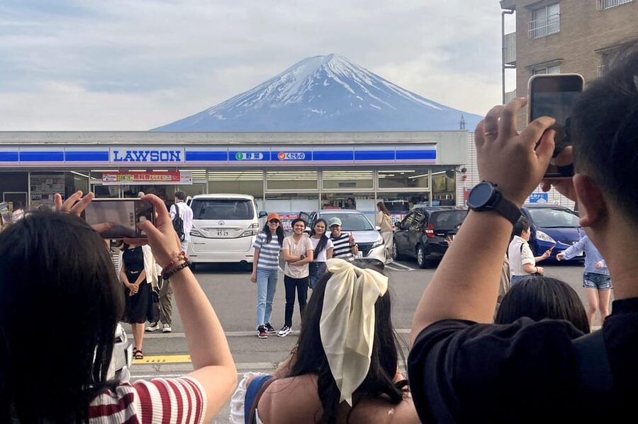 Tokyo: Mt. Fuji & Hakone Private Custom Tour English Driver - Mt. Fuji 5th Station at 2,300 meters